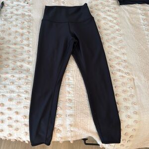 size small
ALO leggings
